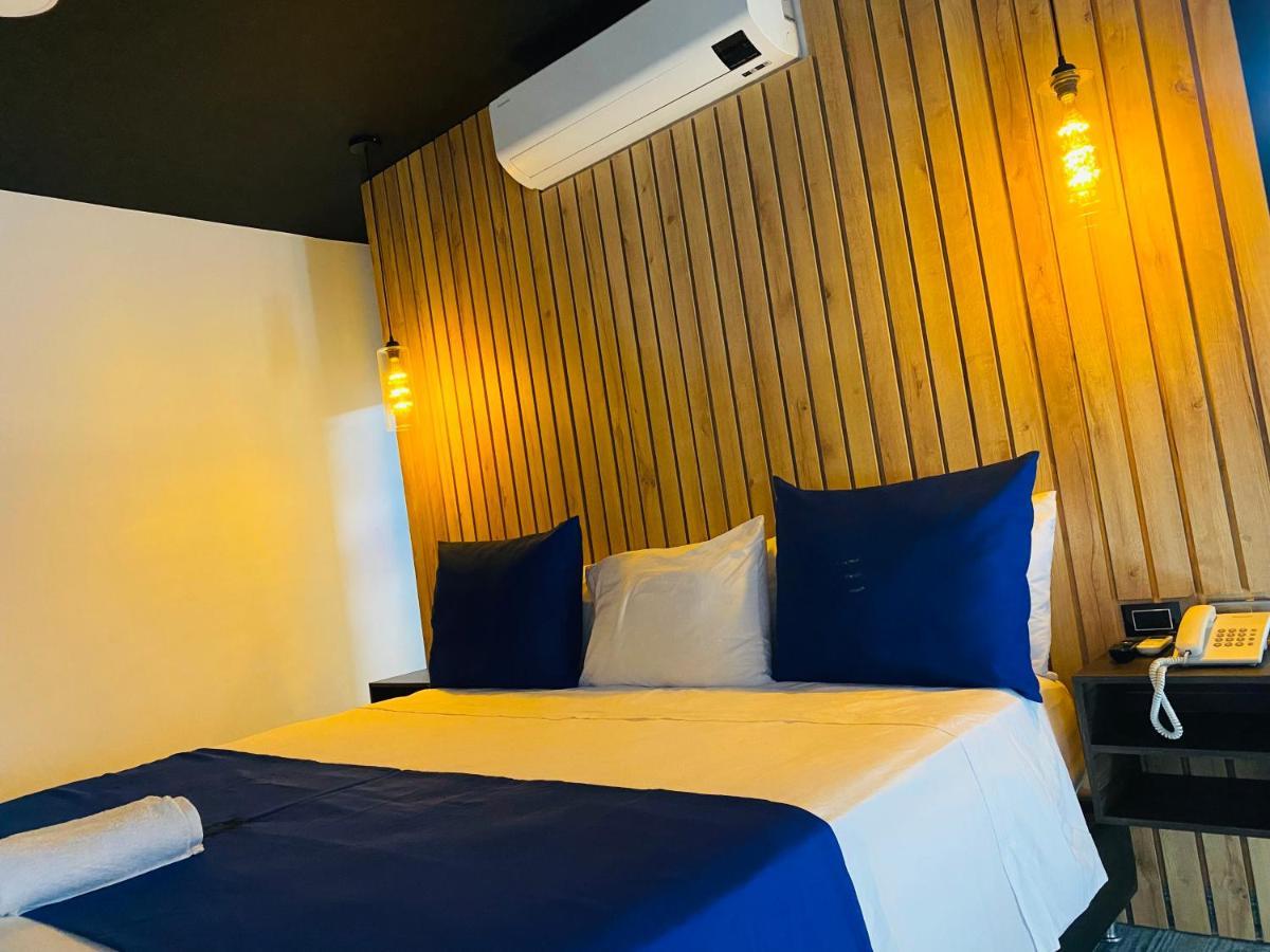 Hotel Calle Real - Inn Агуачика Экстерьер фото