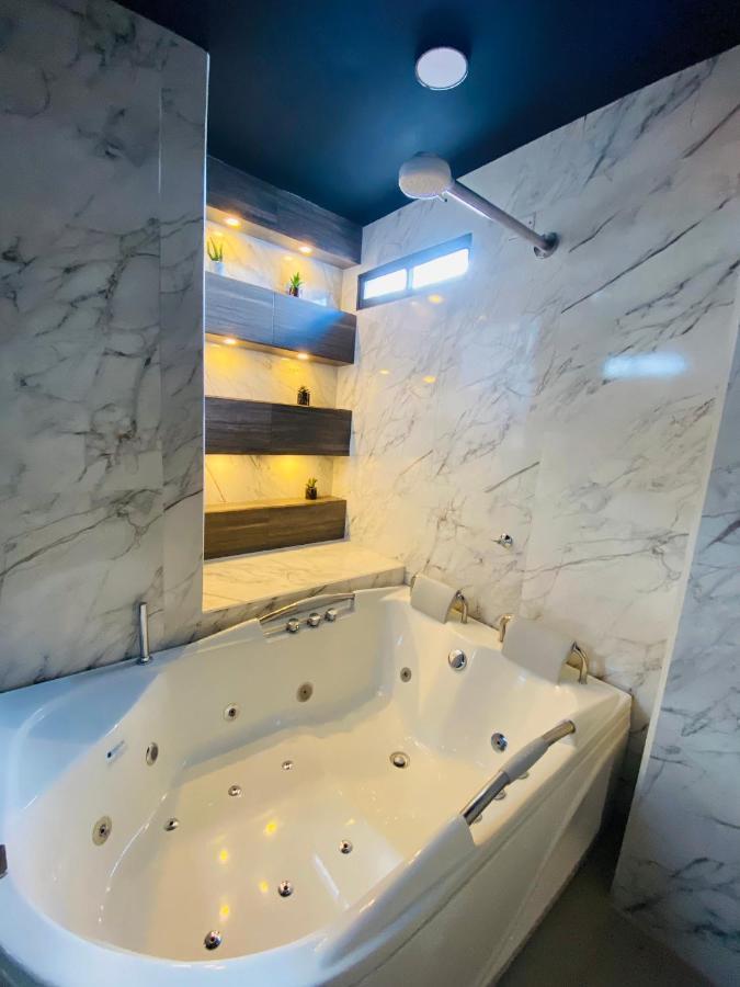 Hotel Calle Real - Inn Агуачика Экстерьер фото